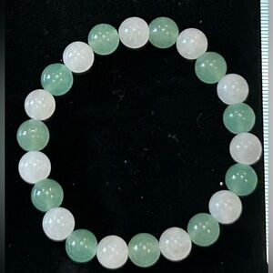 handmade bracelet – white jade, green aventurine beads